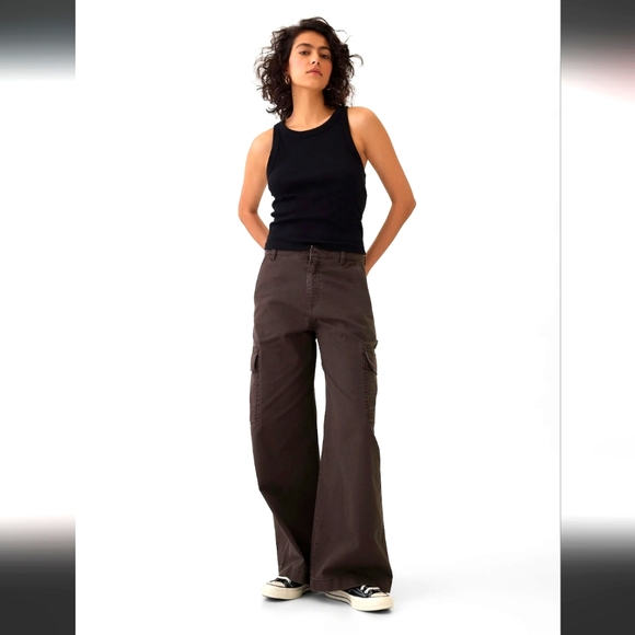 GAP Denim - Low Rise Cargo Baggy Khakis